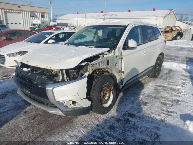 Продажа на аукционе авто 2016 Mitsubishi Outlander Es, vin: JA4AZ2A35GZ602228, номер лота: 12489799