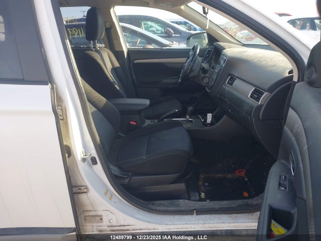 Продажа на аукционе авто 2016 Mitsubishi Outlander Es, vin: JA4AZ2A35GZ602228, номер лота: 12489799