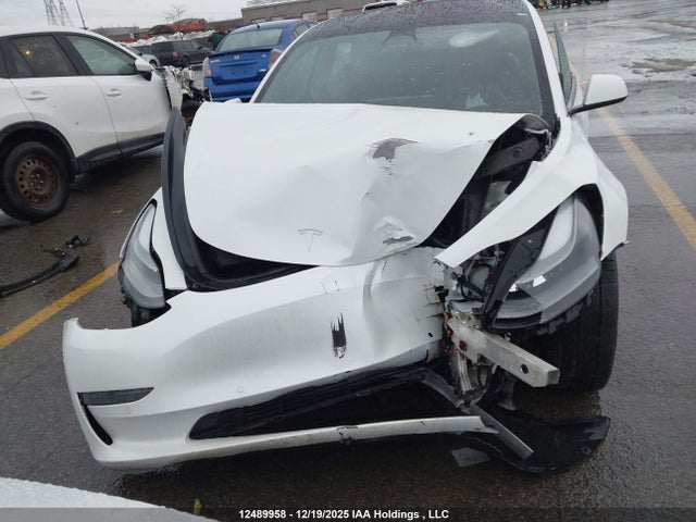5YJ3E1EB8NF277194 Tesla MODEL 3