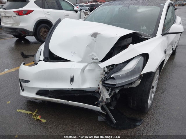 5YJ3E1EB8NF277194 Tesla MODEL 3