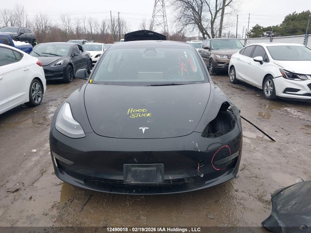 5YJ3E1EB5NF118164 Tesla MODEL 3