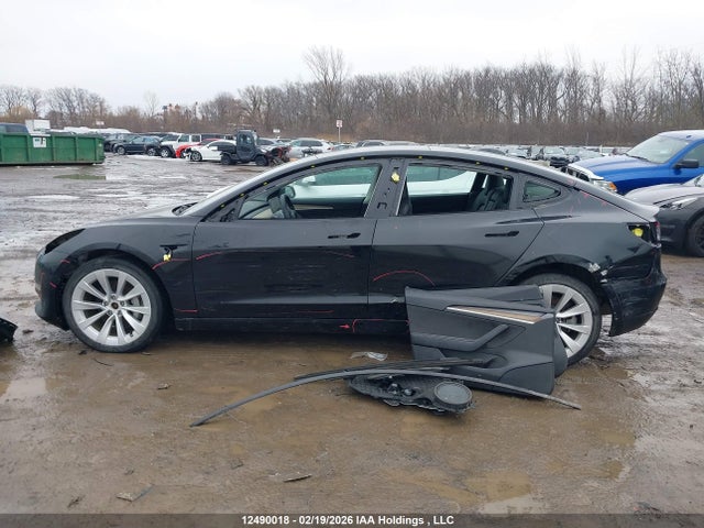 5YJ3E1EB5NF118164 Tesla MODEL 3