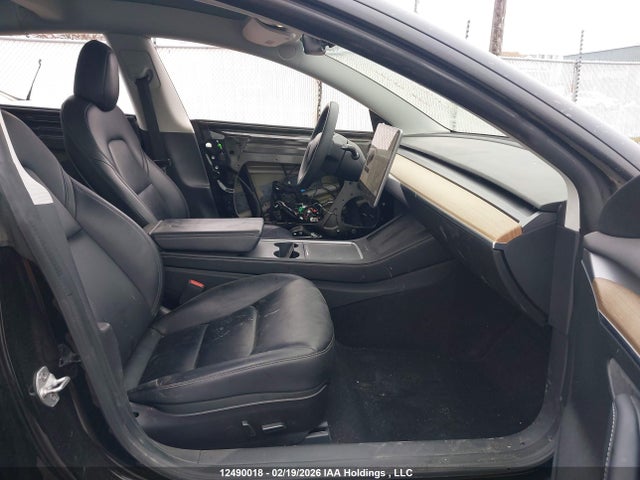 5YJ3E1EB5NF118164 Tesla MODEL 3