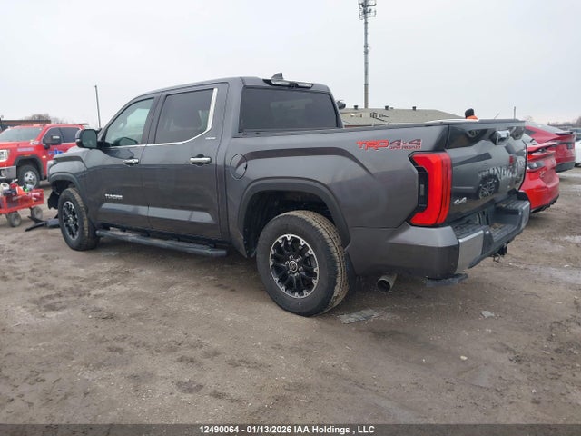Продаж на аукціоні авто 2024 Toyota Tundra Limited 4x4, vin: 5TFJA5DB0RX233486, номер лоту: 12490064