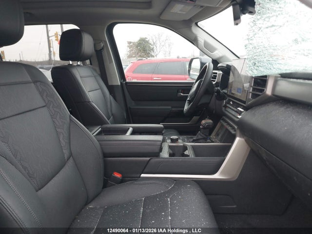 Продаж на аукціоні авто 2024 Toyota Tundra Limited 4x4, vin: 5TFJA5DB0RX233486, номер лоту: 12490064