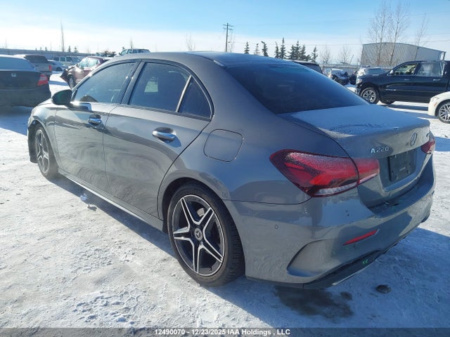 W1K3G4FB8LJ208219 Mercedes-Benz A 220 4matic