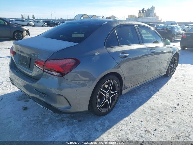 W1K3G4FB8LJ208219 Mercedes-Benz A 220 4matic