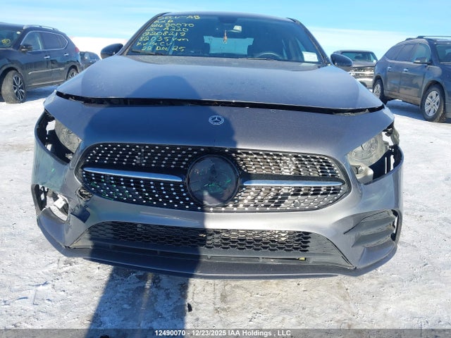 W1K3G4FB8LJ208219 Mercedes-Benz A 220 4matic