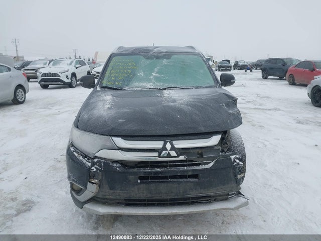 JA4JZ3AX2GZ604379 Mitsubishi Outlander Se