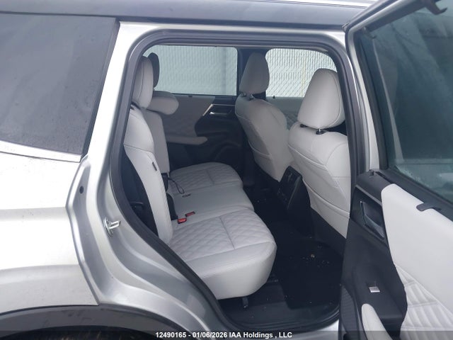 Mitsubishi Outlander 2023 JA4J4VA81PZ615442 Image 8