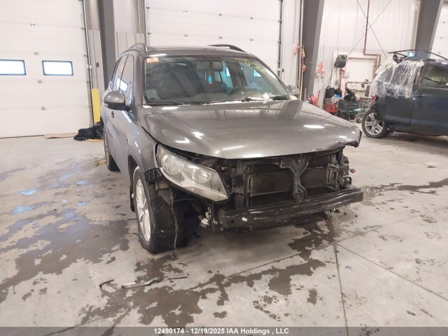 WVGJV7AX6FW543669 Volkswagen Tiguan S/se/sel/r-line