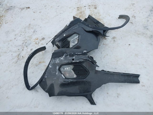 1FMCU9J97JUD52761 Ford Escape Titanium