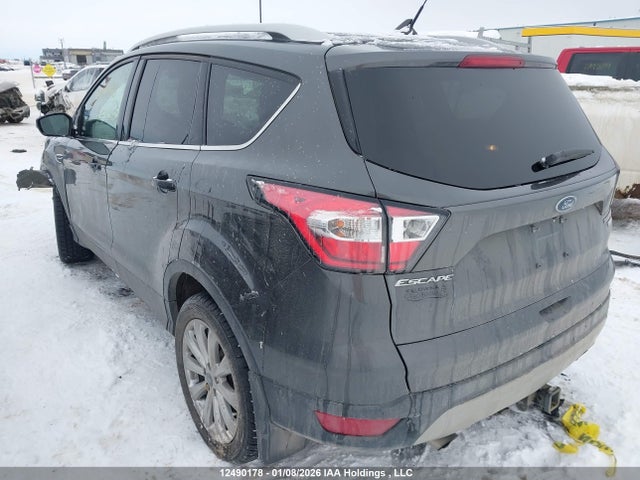 1FMCU9J97JUD52761 Ford Escape Titanium