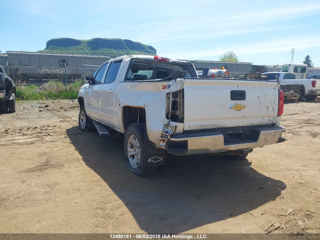 12490181 :رقم المزاد ، 3GCUKREC5FG117080 vin ، 2015 Chevrolet Silverado 1500 1lt/2lt مزاد بيع