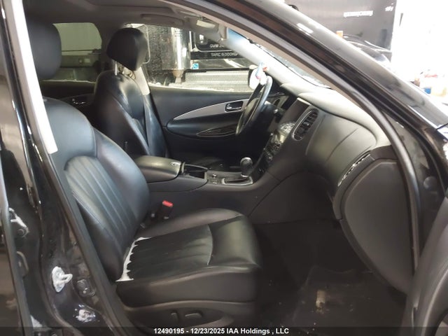JN1BJ0RR4HM415305 Infiniti QX50