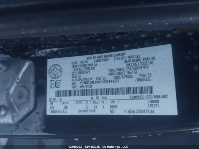 1FMCU9J90JUD44923 Ford Escape Titanium