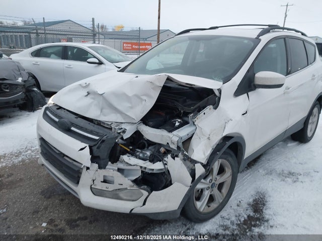 1FMCU9GXXEUC94821 Ford ESCAPE SE