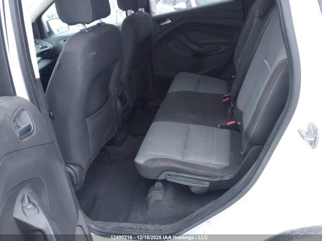 1FMCU9GXXEUC94821 Ford ESCAPE SE