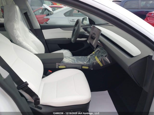 XP7YGDEE0TB759584 Tesla Model Y
