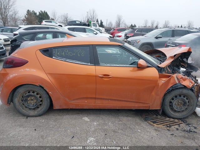 2013 Hyundai Veloster მანქანა იყიდება აუქციონზე, vin: KMHTC6AD7DU144891, აუქციონის ნომერი: 12490288