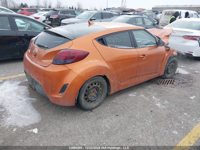 2013 Hyundai Veloster მანქანა იყიდება აუქციონზე, vin: KMHTC6AD7DU144891, აუქციონის ნომერი: 12490288