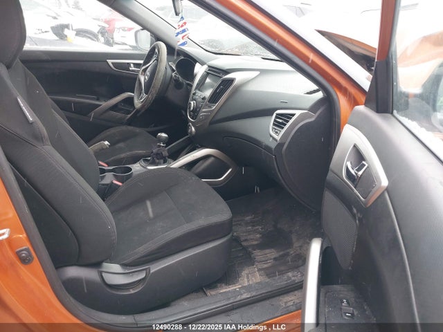 2013 Hyundai Veloster მანქანა იყიდება აუქციონზე, vin: KMHTC6AD7DU144891, აუქციონის ნომერი: 12490288