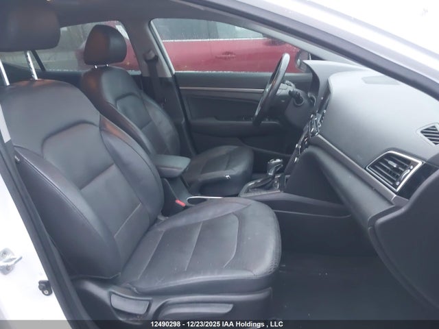 KMHD84LF4HU220954 Hyundai Elantra Se/value/limited
