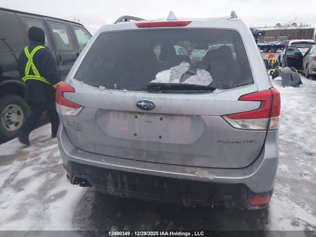 12490349 :رقم المزاد ، JF2SKECC6NH513902 vin ، 2022 Subaru Forester مزاد بيع