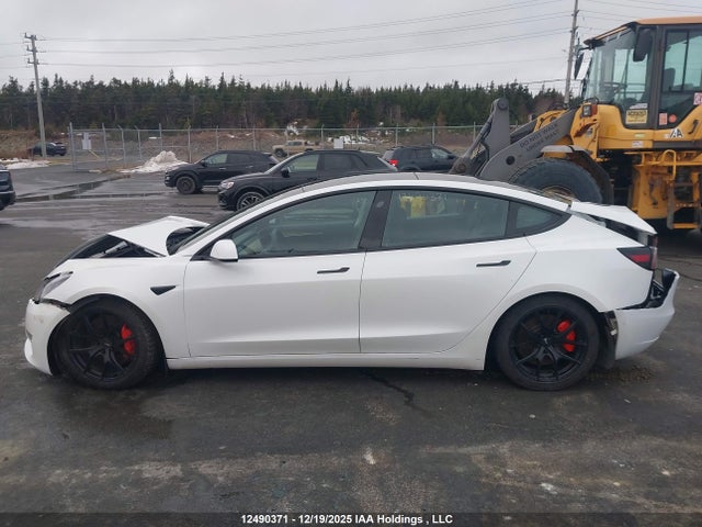 5YJ3E1EC7NF109720 Tesla MODEL 3