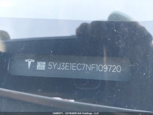 5YJ3E1EC7NF109720 Tesla MODEL 3