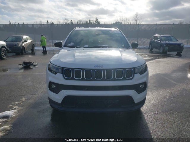 12490385 :رقم المزاد ، 3C4NJDBN6PT553753 vin ، 2023 Jeep Compass Latitude مزاد بيع