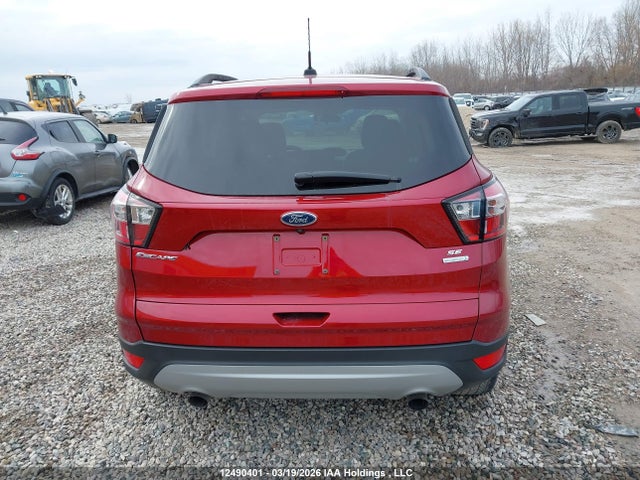1FMCU0GDXJUD52860 Ford ESCAPE SE