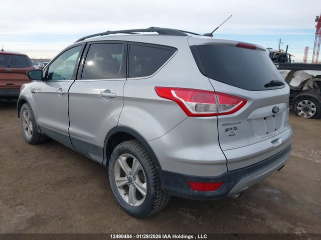 1FMCU9GX9FUB43213 Ford ESCAPE SE