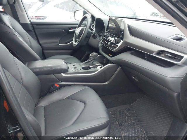 2025 Toyota Highlander Hybrid Xle მანქანა იყიდება აუქციონზე, vin: 5TDKBRCH6SS657281, აუქციონის ნომერი: 12490582