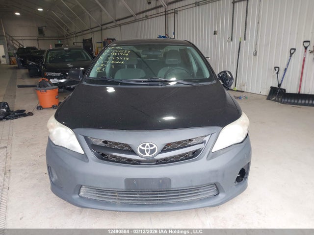 12490584 :رقم المزاد ، 2T1BU4EE0DC981709 vin ، 2013 Toyota Corolla S/le مزاد بيع