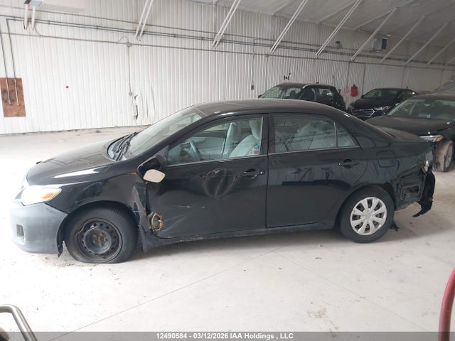 12490584 :رقم المزاد ، 2T1BU4EE0DC981709 vin ، 2013 Toyota Corolla S/le مزاد بيع
