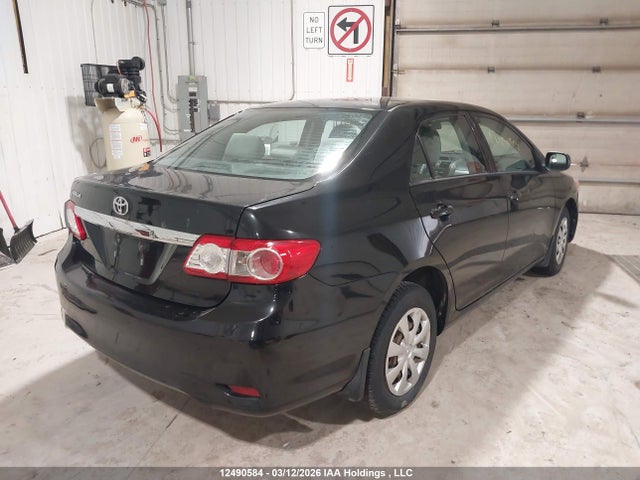 12490584 :رقم المزاد ، 2T1BU4EE0DC981709 vin ، 2013 Toyota Corolla S/le مزاد بيع
