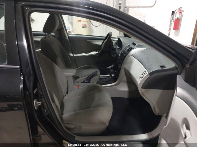 12490584 :رقم المزاد ، 2T1BU4EE0DC981709 vin ، 2013 Toyota Corolla S/le مزاد بيع