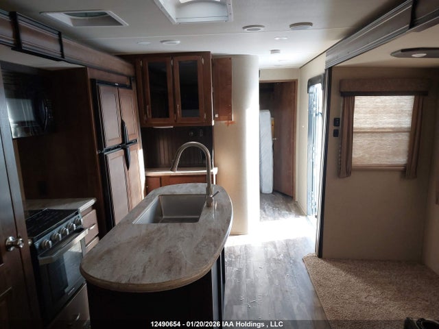 Grand Design Recreational 2018 573TR3826J3317090 Image 8
