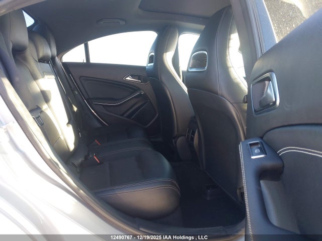 WDDSJ4GB3JN527349 Mercedes-Benz CLA 250 4MATIC