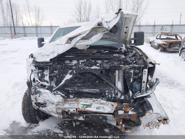 1GT12PEY1KF108259 GMC SIERRA 2500HD