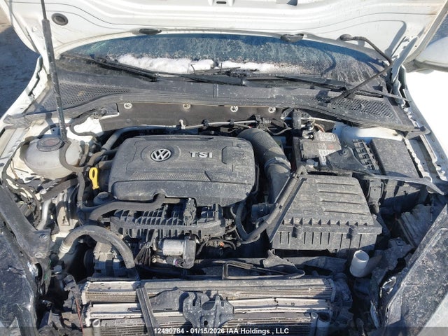 3VW117AU0JM765281 Volkswagen Golf Sportwagen S