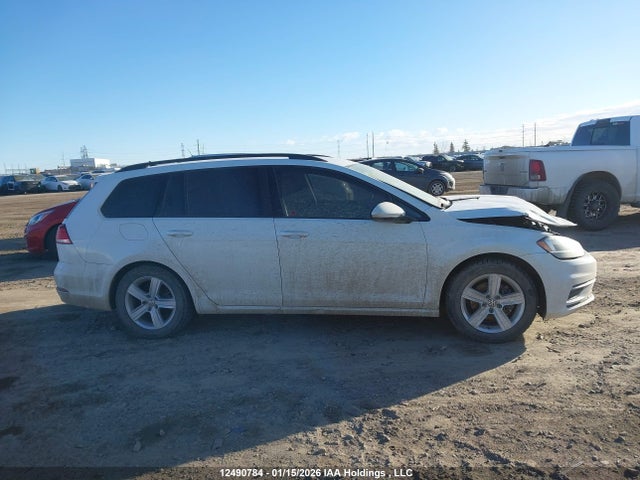 3VW117AU0JM765281 Volkswagen Golf Sportwagen S