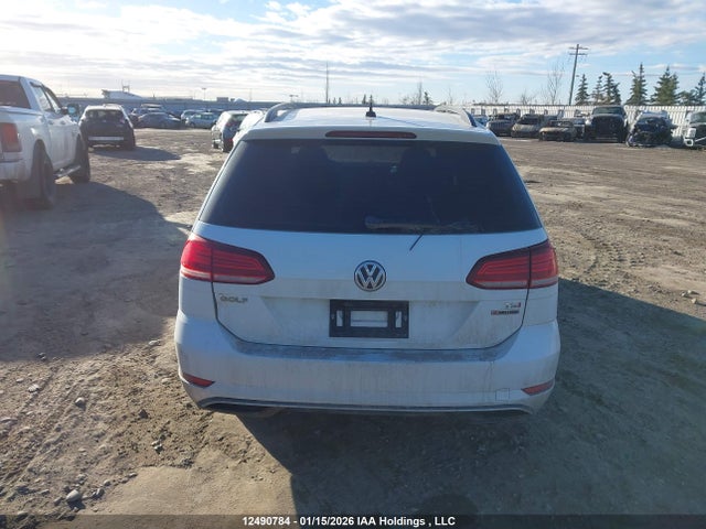 3VW117AU0JM765281 Volkswagen Golf Sportwagen S