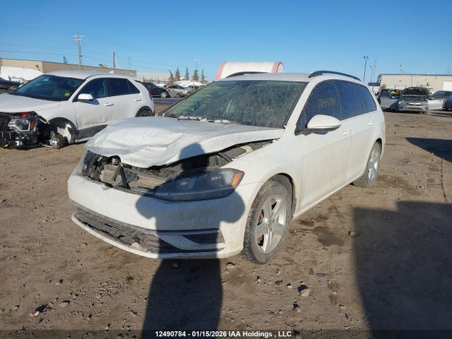 3VW117AU0JM765281 Volkswagen Golf Sportwagen S