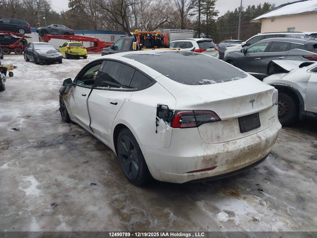 5YJ3E1EB6NF117136 Tesla MODEL 3