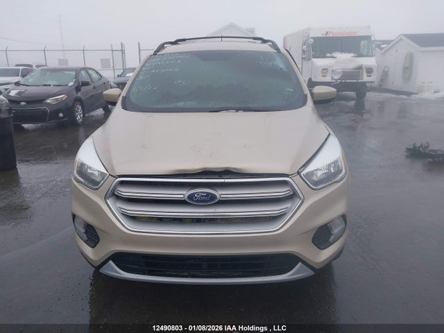 1FMCU0GD8JUA13045 Ford ESCAPE SE
