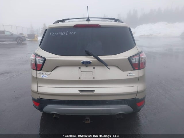 1FMCU0GD8JUA13045 Ford ESCAPE SE