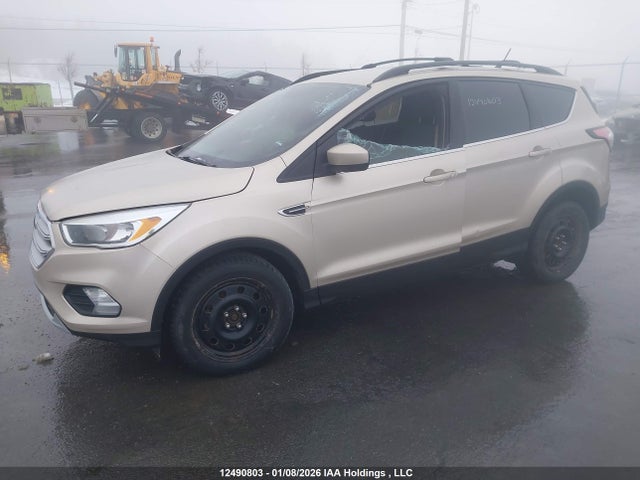 1FMCU0GD8JUA13045 Ford ESCAPE SE
