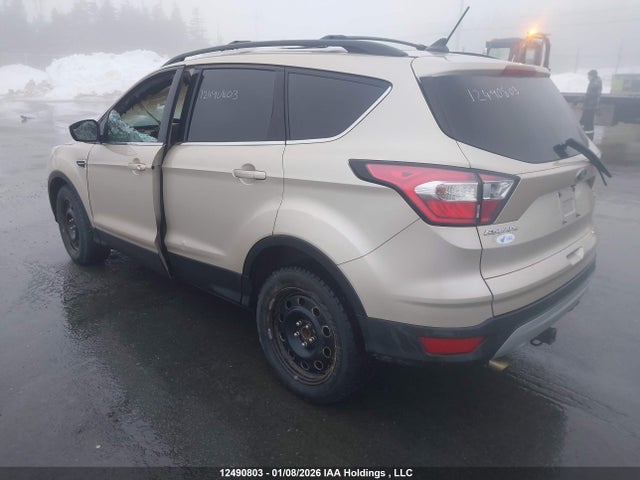 1FMCU0GD8JUA13045 Ford ESCAPE SE